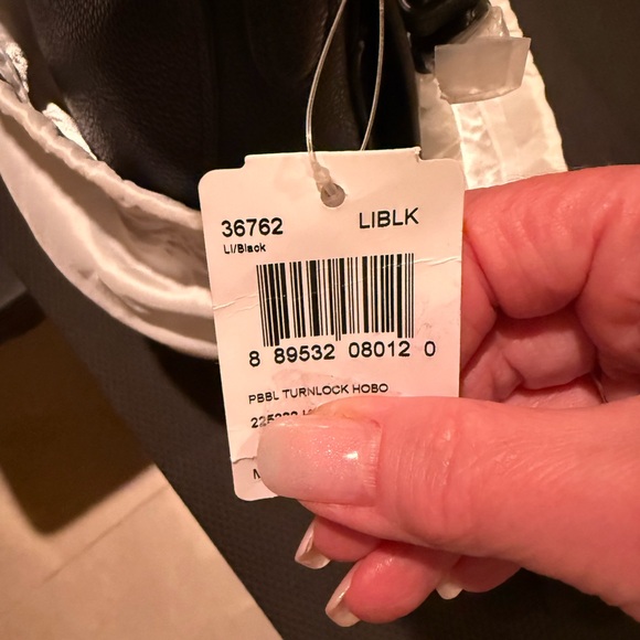 🔥NWT‼️Authentic Black Coach Turnlock Hobo Leather Shoulder Bag MSRP $350 - Picture 9 of 13